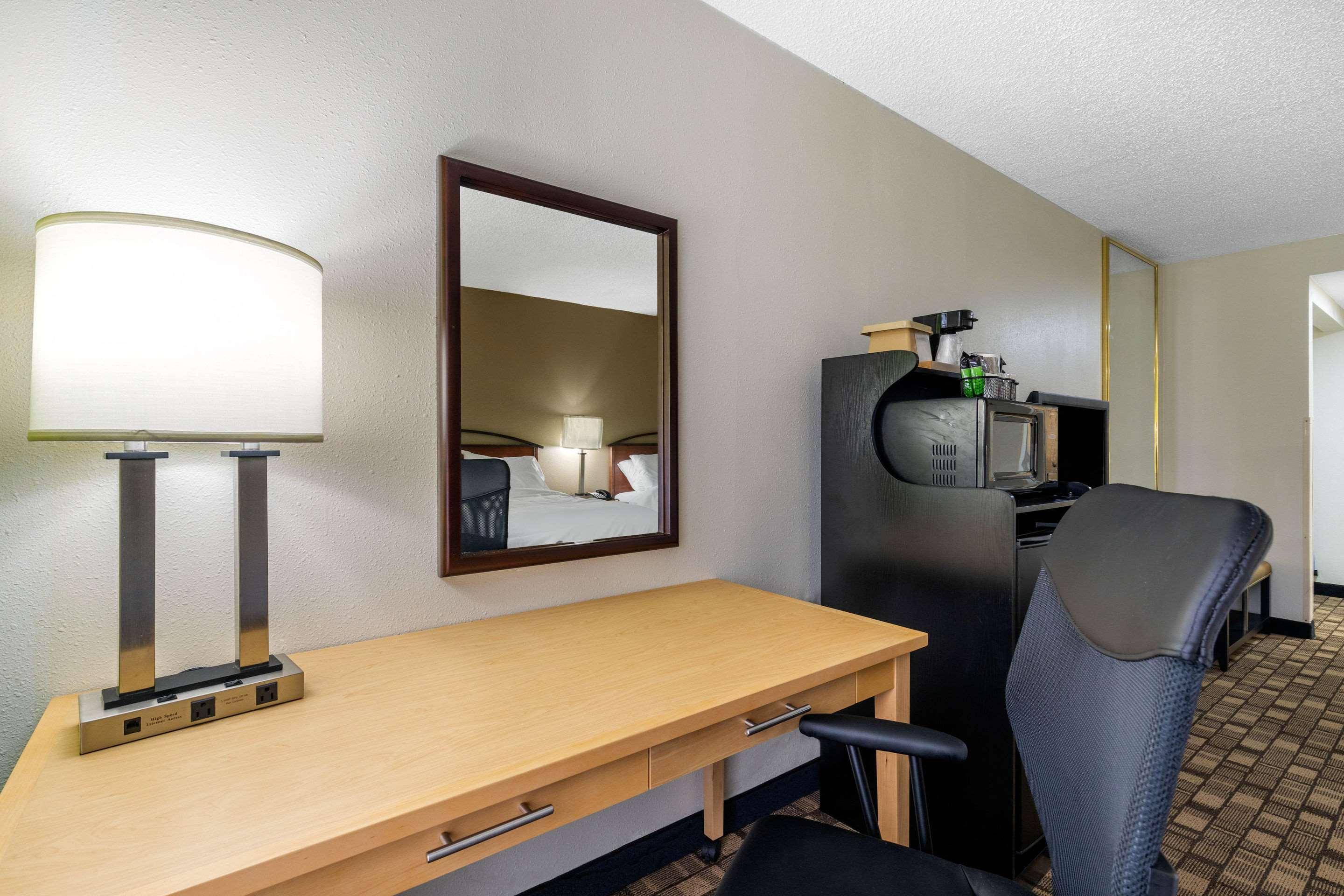 Quality Inn Tyler - Lindale Dış mekan fotoğraf
